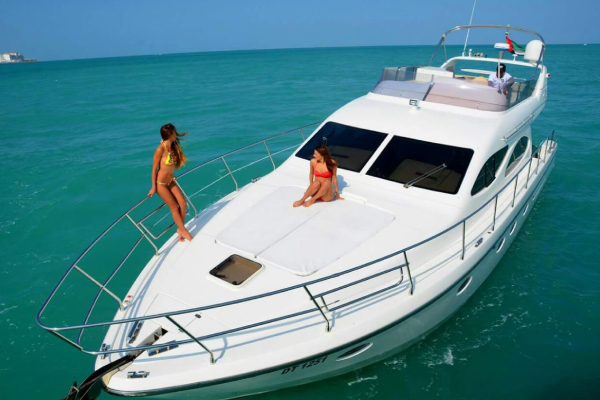 Private Yachts Dubai-55 Feet (Advance Booking)